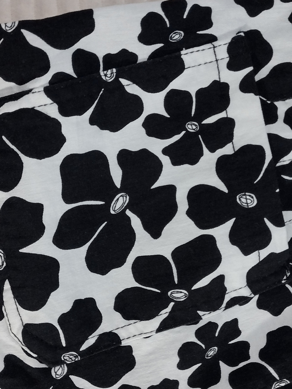 Jules & Leopold Black/White Floral Wide Leg Crop Pants, M - Picture 5 of 8